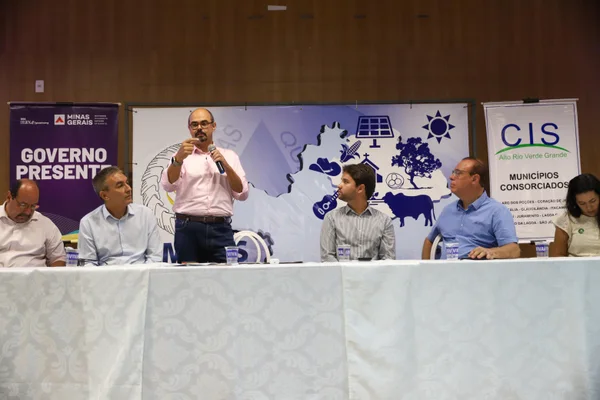 No Norte de Minas, vice-governador ressalta a força do associativismo para o desenvolvimento dos municípios
