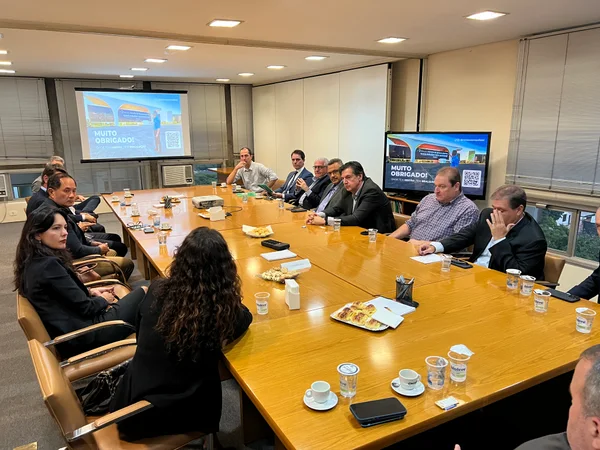Em São Paulo, governador apresenta potencialidades de Minas para o setor produtivo