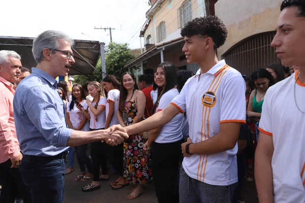 Governo de Minas vistoria unidades de saúde e educação nos vales do Rio Doce e do Aço
