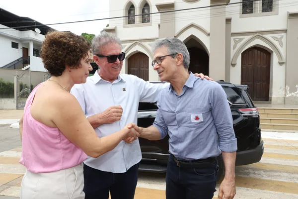 Governo de Minas vistoria unidades de saúde e educação nos vales do Rio Doce e do Aço