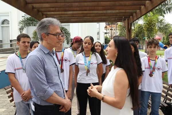 Governo de Minas vistoria unidades de saúde e educação nos vales do Rio Doce e do Aço