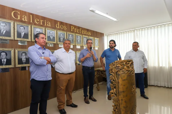 Governo de Minas vistoria unidades de saúde e educação nos vales do Rio Doce e do Aço