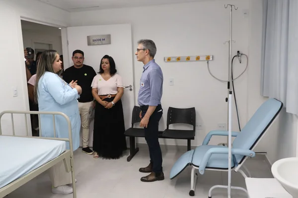 Governo de Minas vistoria unidades de saúde e educação nos vales do Rio Doce e do Aço