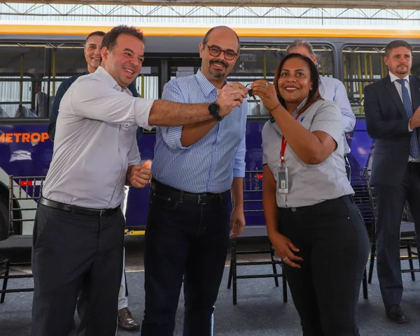 Em menos de quatro meses, Governo de Minas supera a marca de 500 novos ônibus entregues à Região Metropolitana de Belo Horizonte