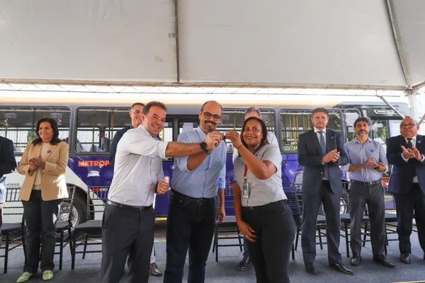 Em menos de quatro meses, Governo de Minas supera a marca de 500 novos ônibus entregues à Região Metropolitana de Belo Horizonte