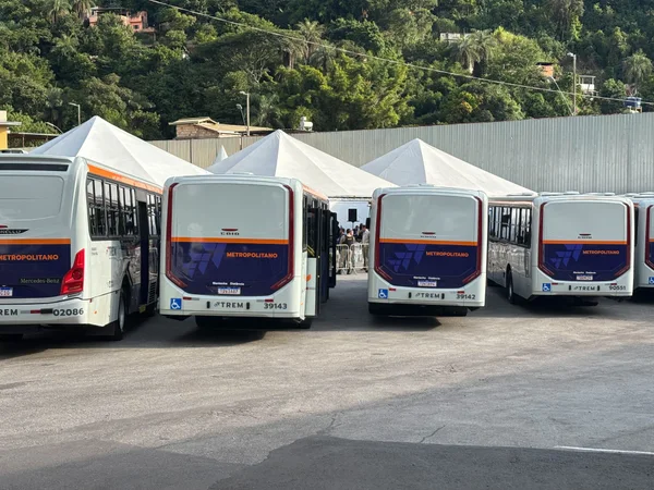 Em menos de quatro meses, Governo de Minas supera a marca de 500 novos ônibus entregues à Região Metropolitana de Belo Horizonte