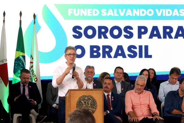 Minas Gerais retoma produção de soros antipeçonhentos para abastecer todo o Brasil