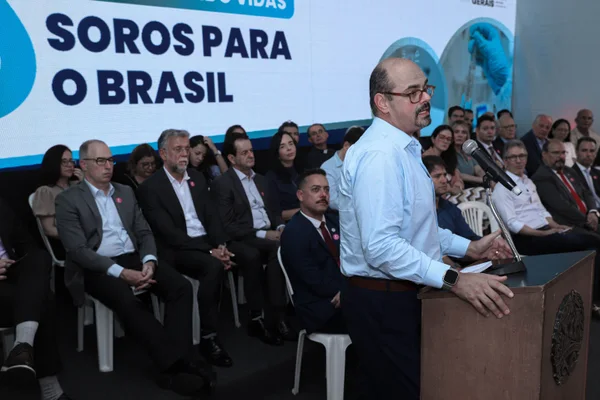 Minas Gerais retoma produção de soros antipeçonhentos para abastecer todo o Brasil