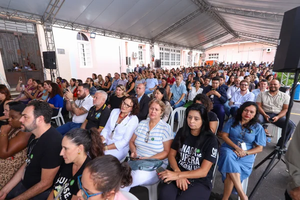 Minas Gerais retoma produção de soros antipeçonhentos para abastecer todo o Brasil