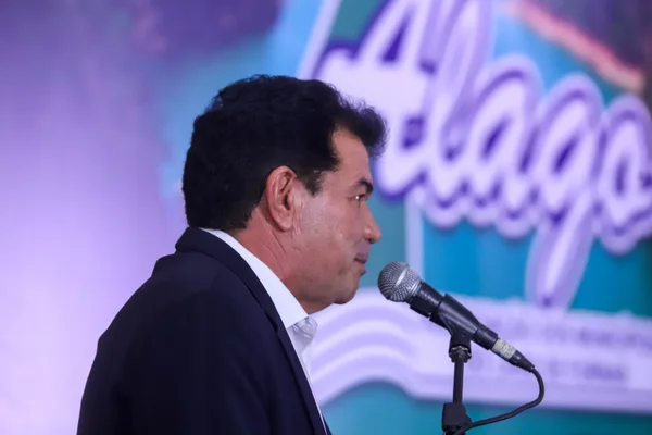 Governador de Minas acompanha cerimônia de posse da nova diretoria da Associação dos Municípios do Lago de Furnas