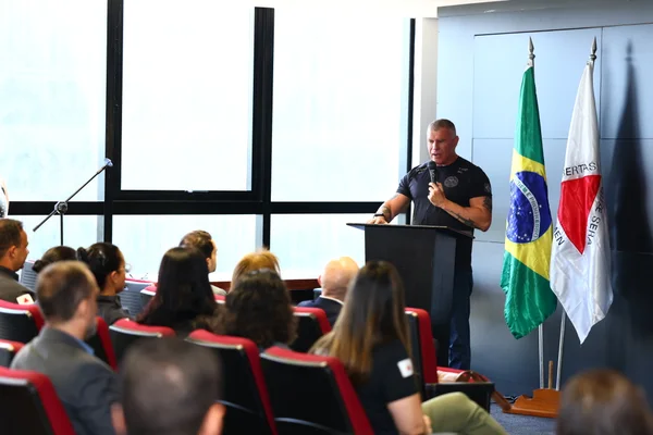 Governo de Minas abre edital para seleção de Oscip para atuar na formação profissional de detentos