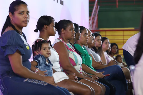 Governo de Minas lança programa Leite para a Primeira Infância para garantir alimento essencial a crianças de até 6 anos