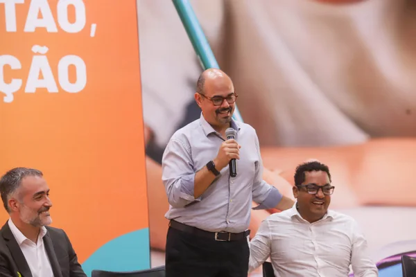 Governo de Minas anuncia ferramenta de exercícios inédita para estudantes e educadores da rede pública estadual de ensino