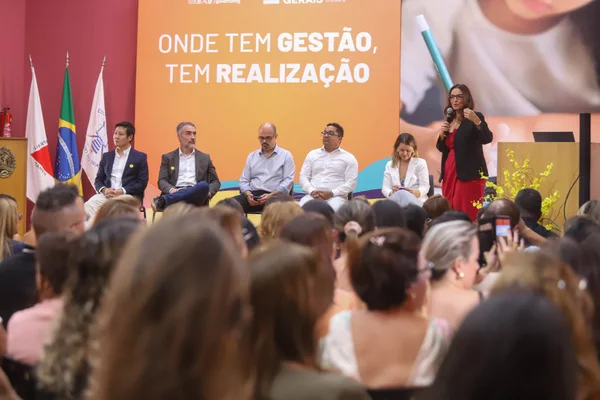 Governo de Minas anuncia ferramenta de exercícios inédita para estudantes e educadores da rede pública estadual de ensino