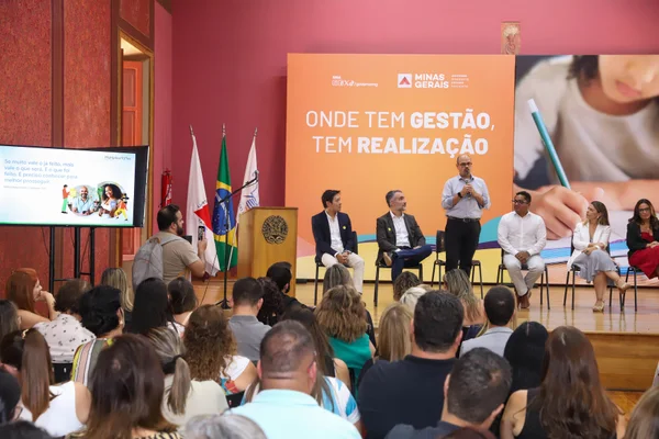 Governo de Minas anuncia ferramenta de exercícios inédita para estudantes e educadores da rede pública estadual de ensino