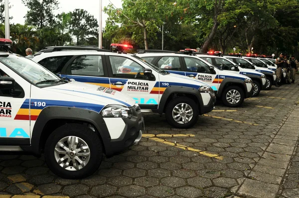 Governador Antonio Anastasia entregou dez viaturas para a Polícia Militar