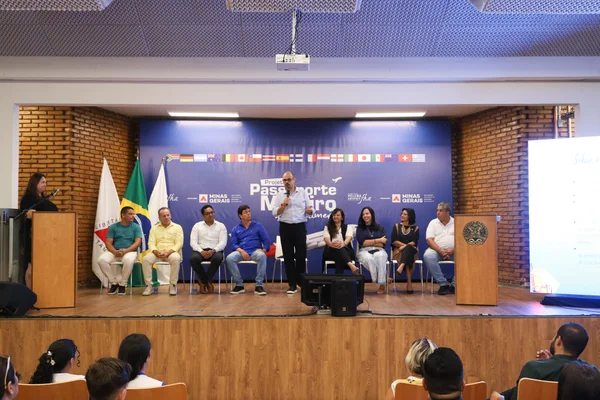 Governo de Minas amplia Passaporte Mineiro do Conhecimento para todas as 794 escolas de Ensino Médio em Tempo Integral do estado