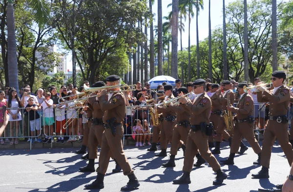 Vice-governador acompanha tradicional cerimônia de Troca da Guarda no Palácio da Liberdade, como parte das comemorações dos 250 anos da PMMG 