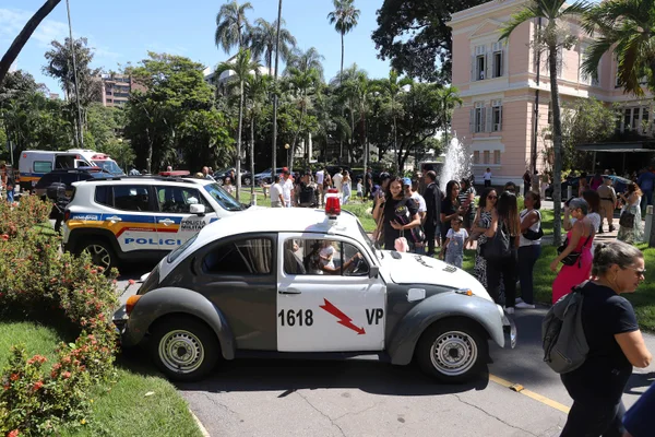 Vice-governador acompanha tradicional cerimônia de Troca da Guarda no Palácio da Liberdade, como parte das comemorações dos 250 anos da PMMG 