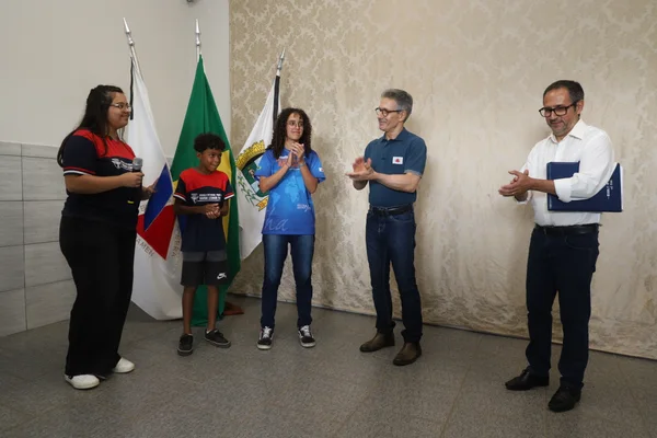 Governador vistoria alça viária em Bom Jesus da Penha e escola revitalizada em Jacuí