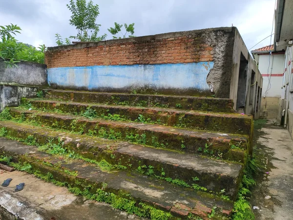 Escola Estadual Doutor João Nogueira de Almeida, antes da reforma