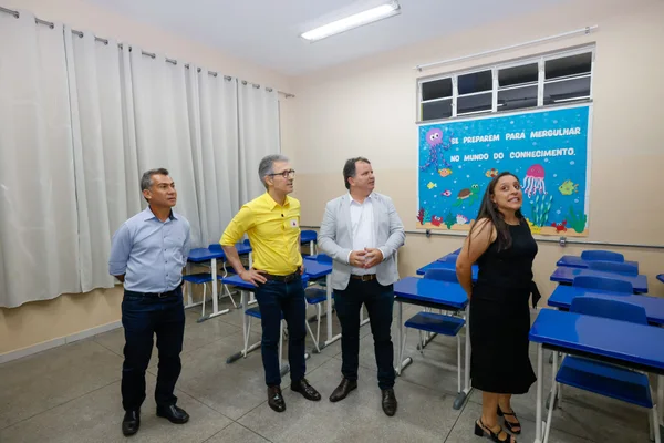 Governador vistoria escola municipal beneficiada pelo Projeto Mãos Dadas e Centro de Especialidades Médicas em Piracema