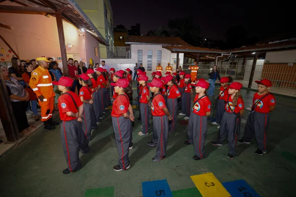 Governador vistoria escola municipal beneficiada pelo Projeto Mãos Dadas e Centro de Especialidades Médicas em Piracema
