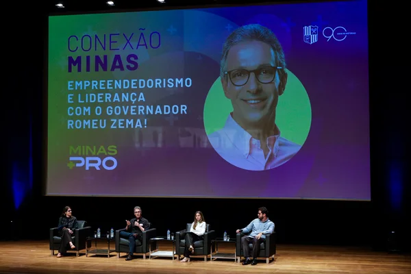 Governador de Minas compartilha experiências de liderança e empreendedorismo com jovens de clube em Belo Horizonte
