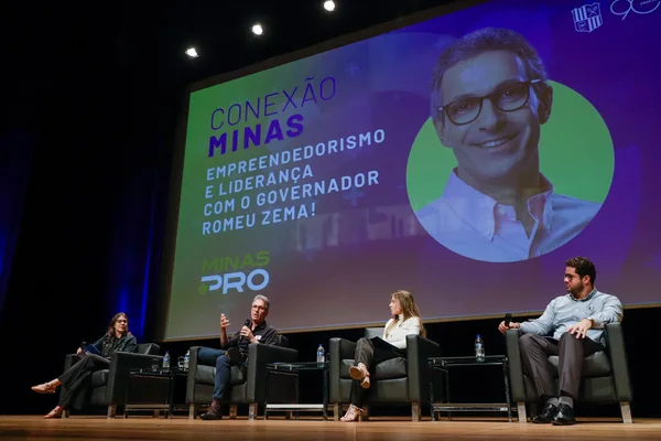 Governador de Minas compartilha experiências de liderança e empreendedorismo com jovens de clube em Belo Horizonte