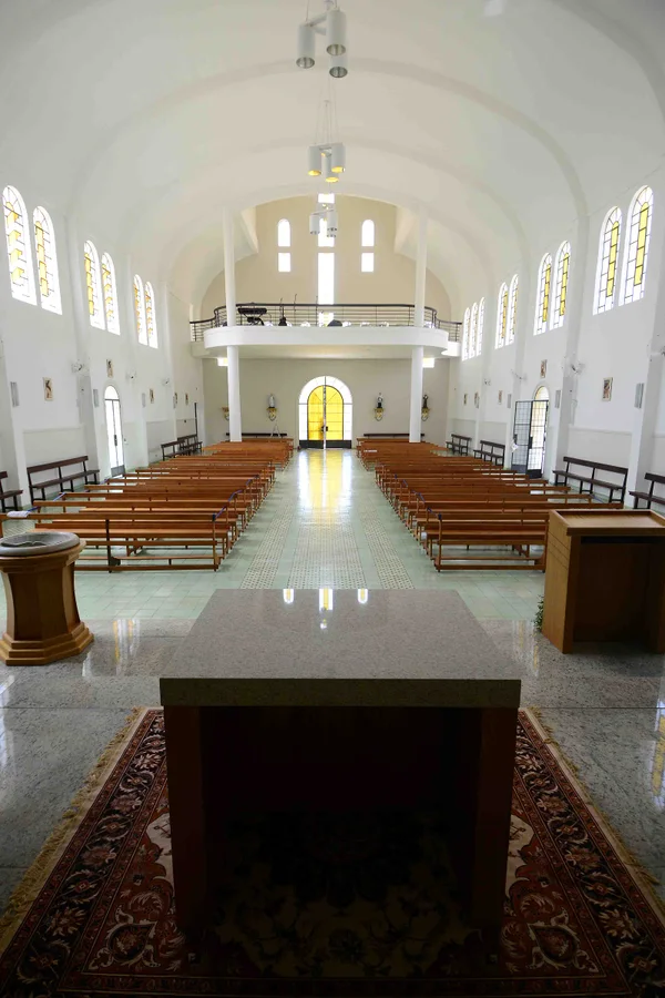 Anastasia participou da missa que marcou entrega do restauro da Igreja Nossa Senhora das Graças