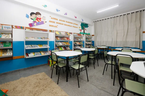Governo de Minas vistoria escola municipal beneficiada pelo Projeto Mãos Dadas em Águas Vermelhas
