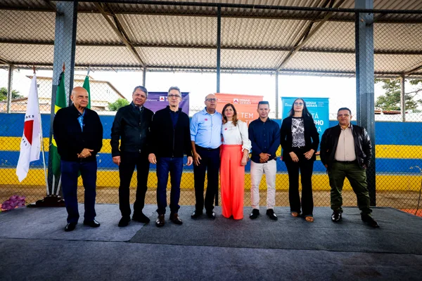 Governo de Minas vistoria escola municipal beneficiada pelo Projeto Mãos Dadas em Águas Vermelhas