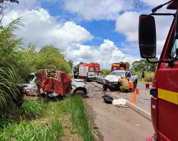 Bombeiros em Minas intensificam ações para reduzir riscos de acidentes no trânsito e agilizar atendimentos