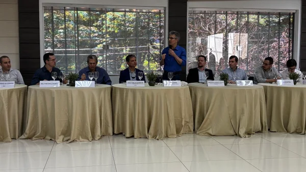 Em Maringá, Governo de Minas apresenta força do agronegócio mineiro durante a Expoingá