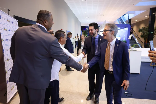 Governo de Minas destaca compromisso com municípios durante Marcha dos Prefeitos em Brasília