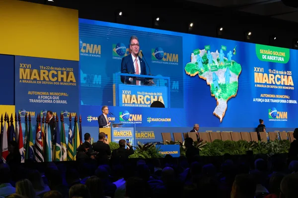 Governo de Minas destaca compromisso com municípios durante Marcha dos Prefeitos em Brasília
