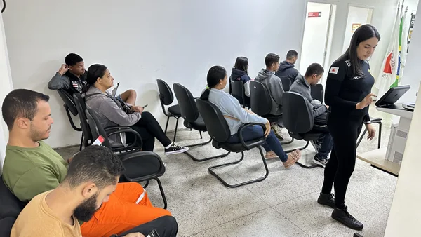 Governo de Minas devolve mais de 900 celulares recuperados em nova etapa da ação Tá Entregue