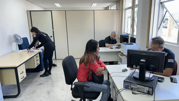 Governo de Minas devolve mais de 900 celulares recuperados em nova etapa da ação Tá Entregue