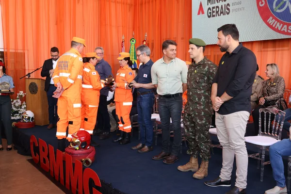 Governo de Minas inaugura nova sede do Corpo de Bombeiros em Araguari