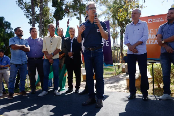 Governador vistoria escolas estaduais no Triângulo Mineiro e Alto Paranaíba, se encontra com população e visita Apae na região