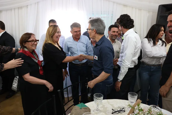 Governador vistoria escolas estaduais no Triângulo Mineiro e Alto Paranaíba, se encontra com população e visita Apae na região