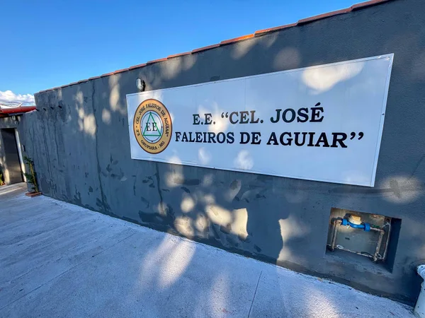 Governador vistoria escolas estaduais no Triângulo Mineiro e Alto Paranaíba, se encontra com população e visita Apae na região