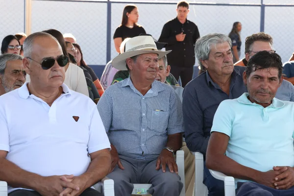 Governador vistoria escolas estaduais no Triângulo Mineiro e Alto Paranaíba, se encontra com população e visita Apae na região