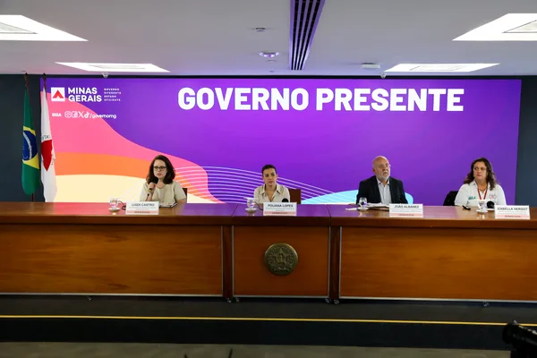 Governo de Minas reforça medidas para evitar disseminação da gripe aviária