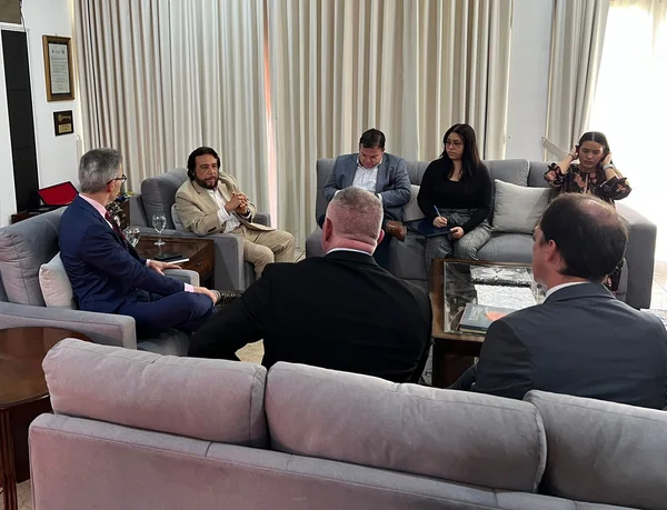 Governo de Minas se torna a primeira delegação brasileira recebida pelo atual Poder Executivo de El Salvador