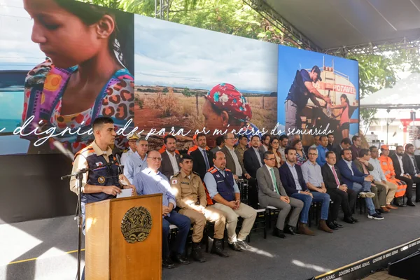 Governo de Minas lança programa Encontro das Águas e leva desenvolvimento à população do semiárido