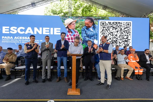 Governo de Minas lança programa Encontro das Águas e leva desenvolvimento à população do semiárido