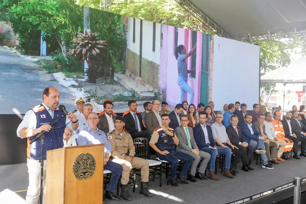 Governo de Minas lança programa Encontro das Águas e leva desenvolvimento à população do semiárido