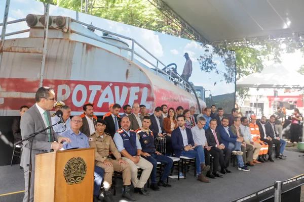 Governo de Minas lança programa Encontro das Águas e leva desenvolvimento à população do semiárido