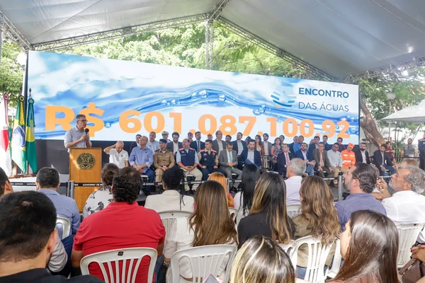 Governo de Minas lança programa Encontro das Águas e leva desenvolvimento à população do semiárido